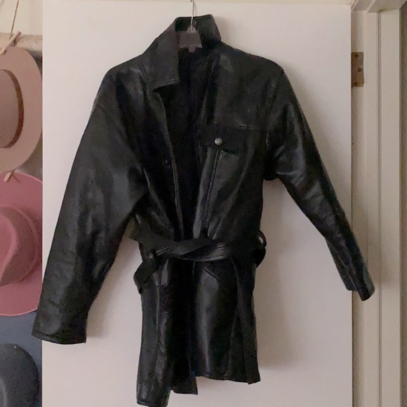 Leather jacket - Picture 1 of 4